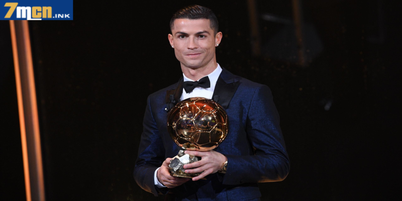 5 Quả Bóng Vàng của Ronaldo: 2017 5 Quả Bóng Vàng của Ronaldo: 2017